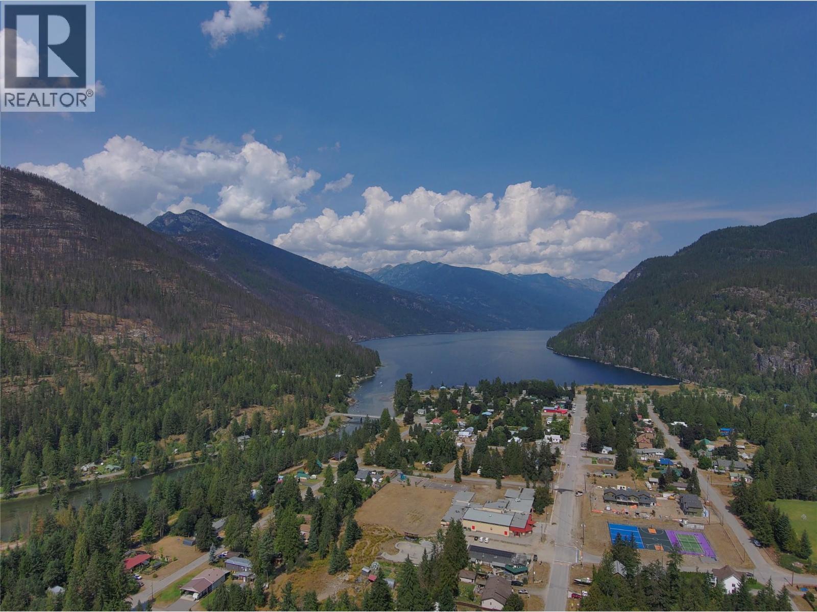 1111 Harold Street, Slocan, British Columbia V0G 2C0 - Photo 14 - 10397909