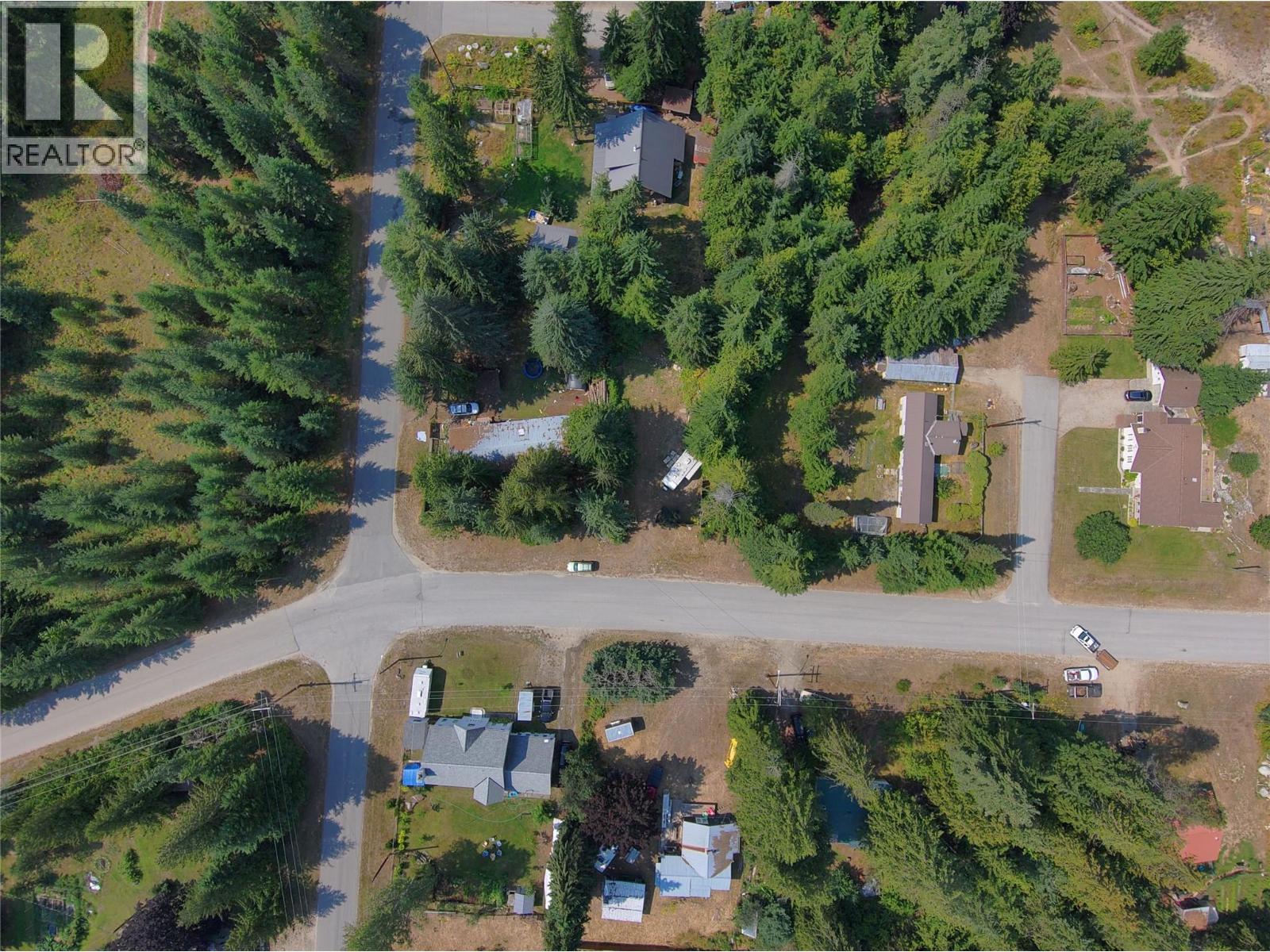 1111 Harold Street, Slocan, British Columbia V0G 2C0 - Photo 9 - 10397909