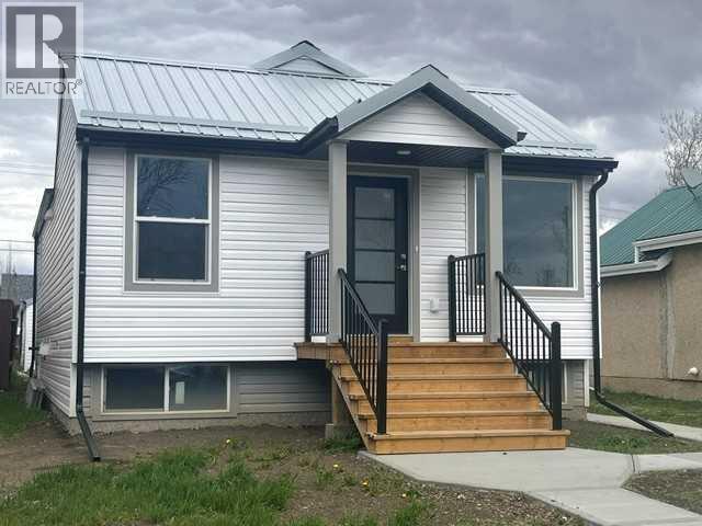 406 Main Street, Trochu, Alberta