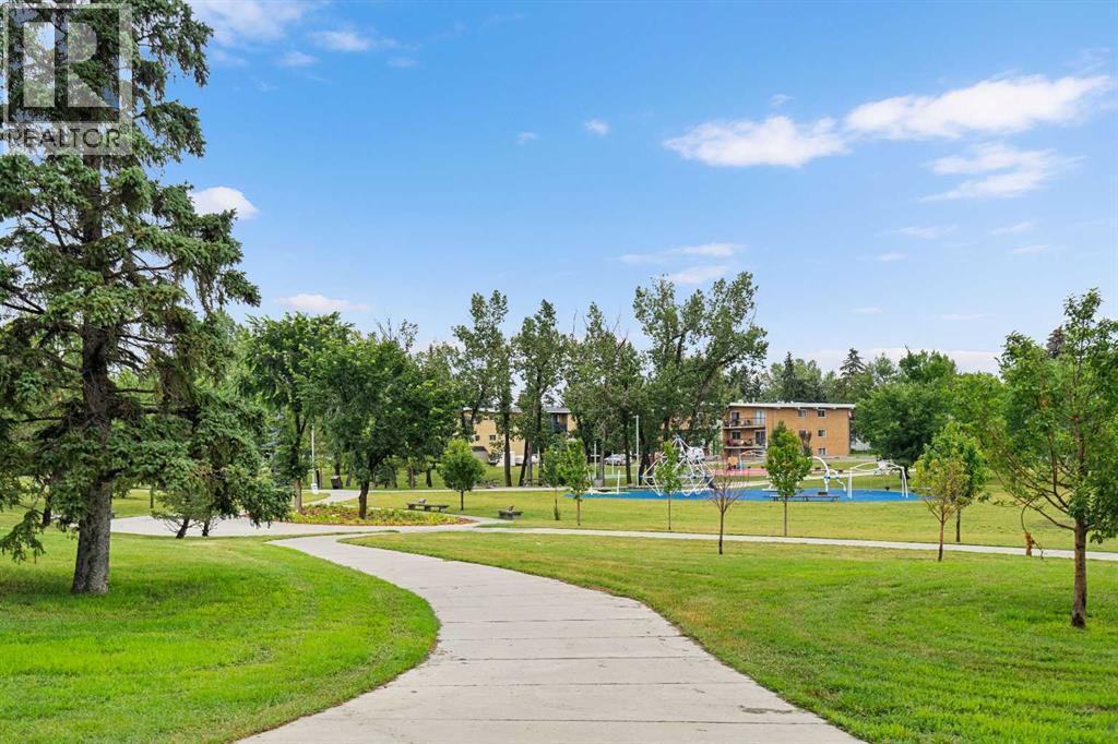 811, 30 Brentwood Common Nw, Calgary, Alberta T2L 2J9 - Photo 14 - A2337796