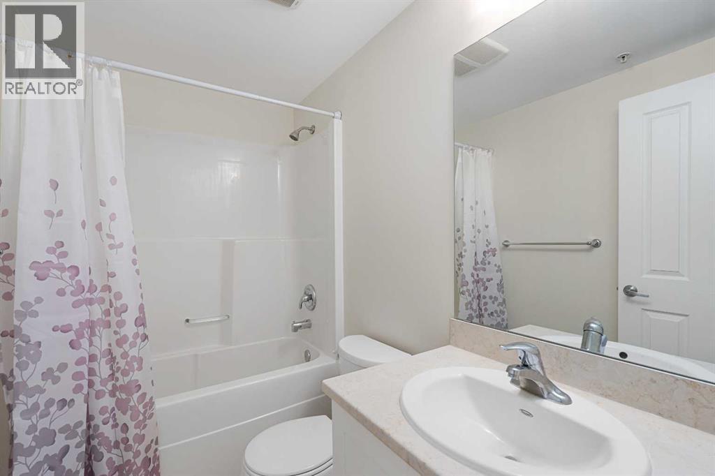 811, 30 Brentwood Common Nw, Calgary, Alberta T2L 2J9 - Photo 9 - A2337796