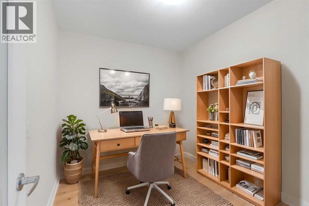 811, 30 Brentwood Common Nw, Calgary, Alberta T2L 2J9 - Photo 7 - A2337796