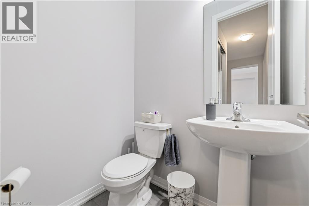 8 Pinnacle Court, Hamilton, Ontario  L0R 1W0 - Photo 8 - 40838006