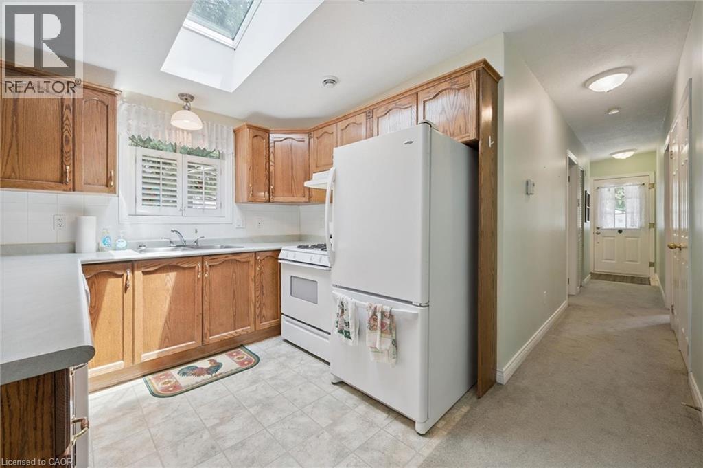4 Spruce Avenue, Puslinch, Ontario  N1H 6H9 - Photo 6 - 40845957