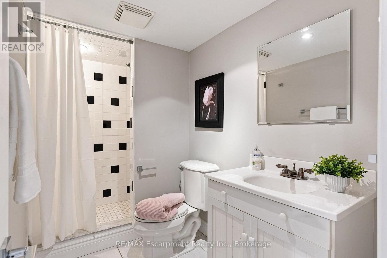 105 Whittington Place, Oakville, Ontario  L6K 3W1 - Photo 39 - W13684180