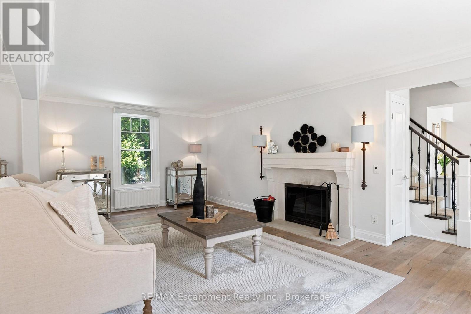 105 Whittington Place, Oakville, Ontario  L6K 3W1 - Photo 9 - W13684180