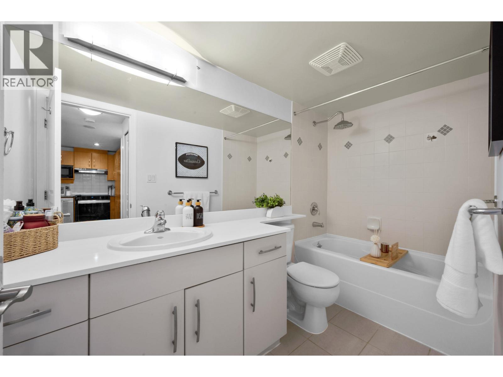 303 9288 University Crescent, Burnaby, British Columbia  V5A 4X7 - Photo 13 - R3156337