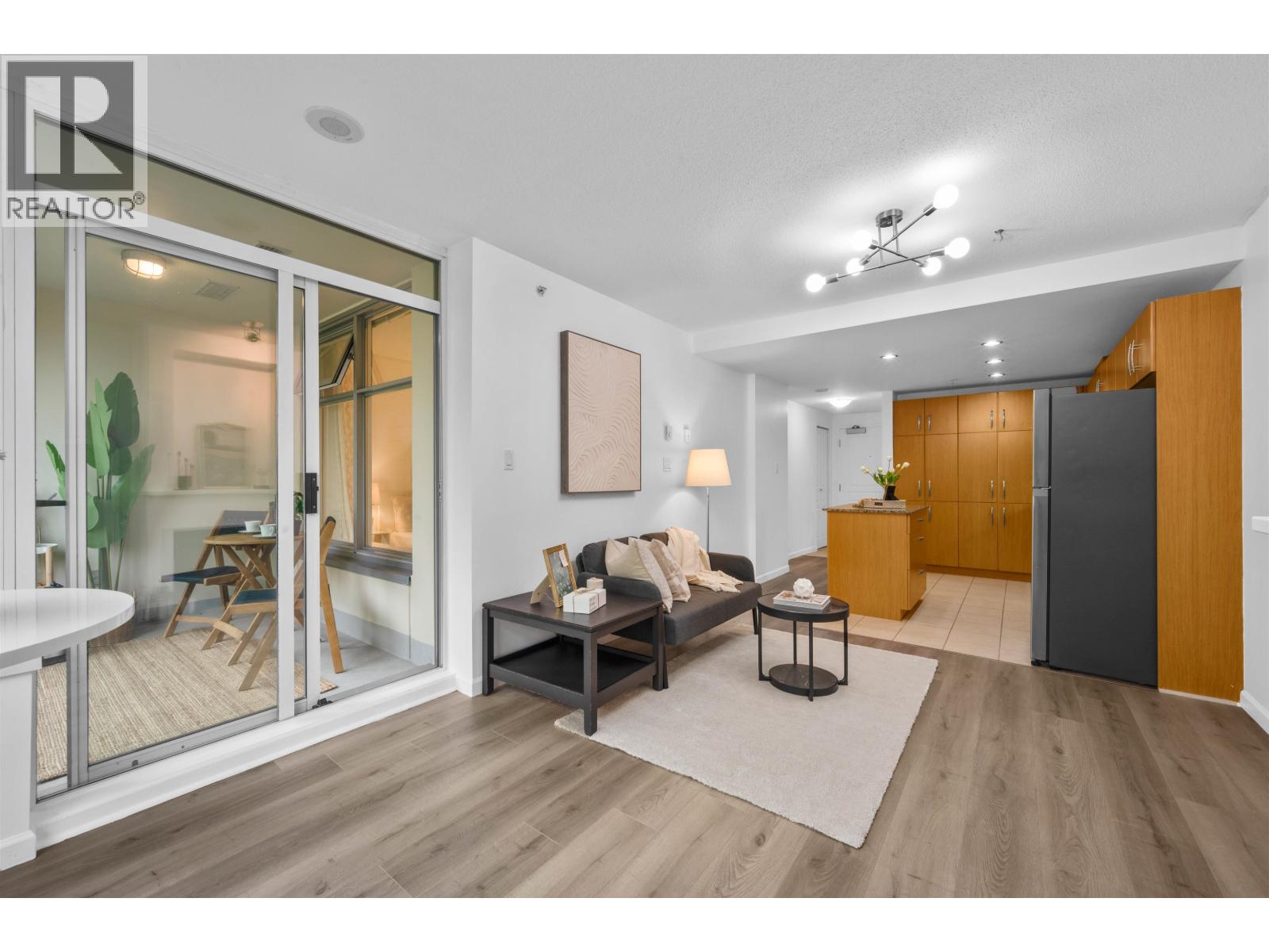 303 9288 University Crescent, Burnaby, British Columbia  V5A 4X7 - Photo 7 - R3156337