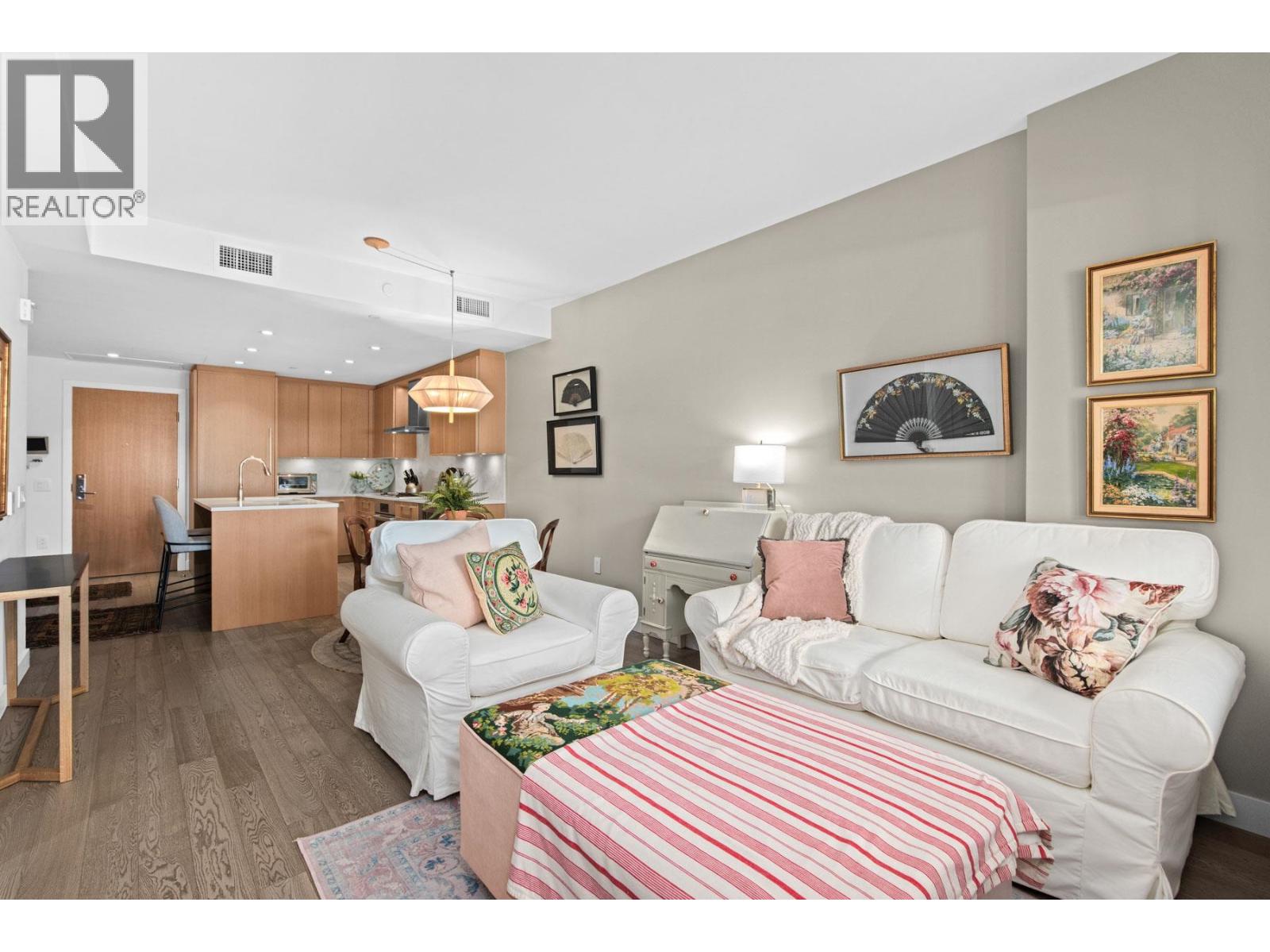 402 3220 Connaught Crescent, North Vancouver, British Columbia  V7R 0A5 - Photo 11 - R3156342