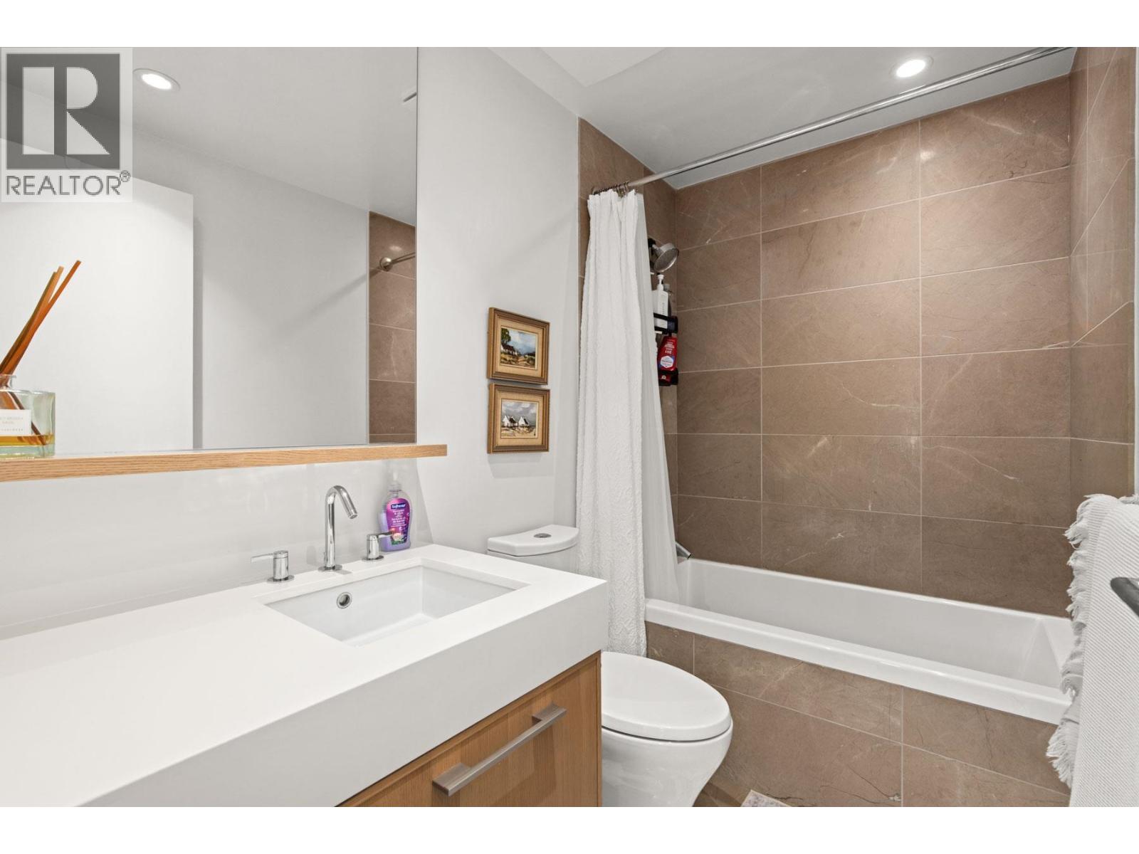 402 3220 Connaught Crescent, North Vancouver, British Columbia  V7R 0A5 - Photo 20 - R3156342