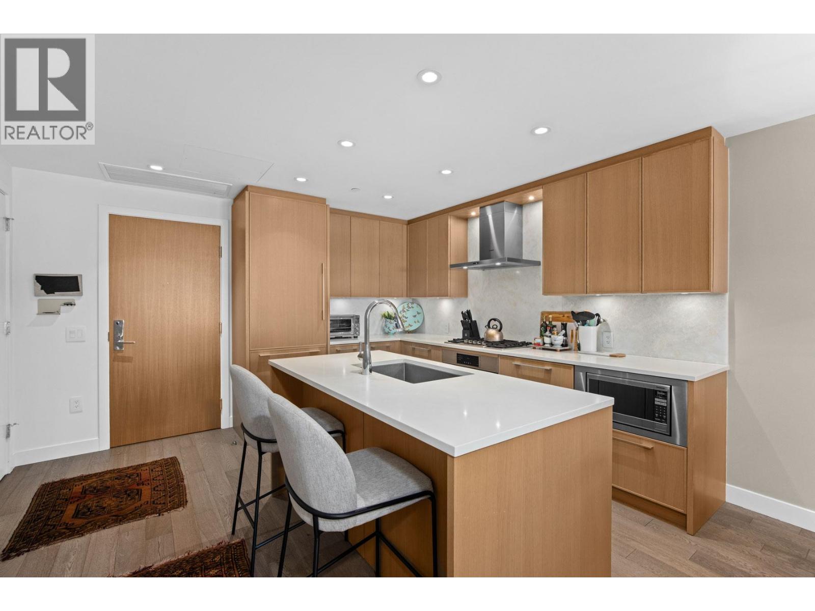 402 3220 Connaught Crescent, North Vancouver, British Columbia  V7R 0A5 - Photo 5 - R3156342
