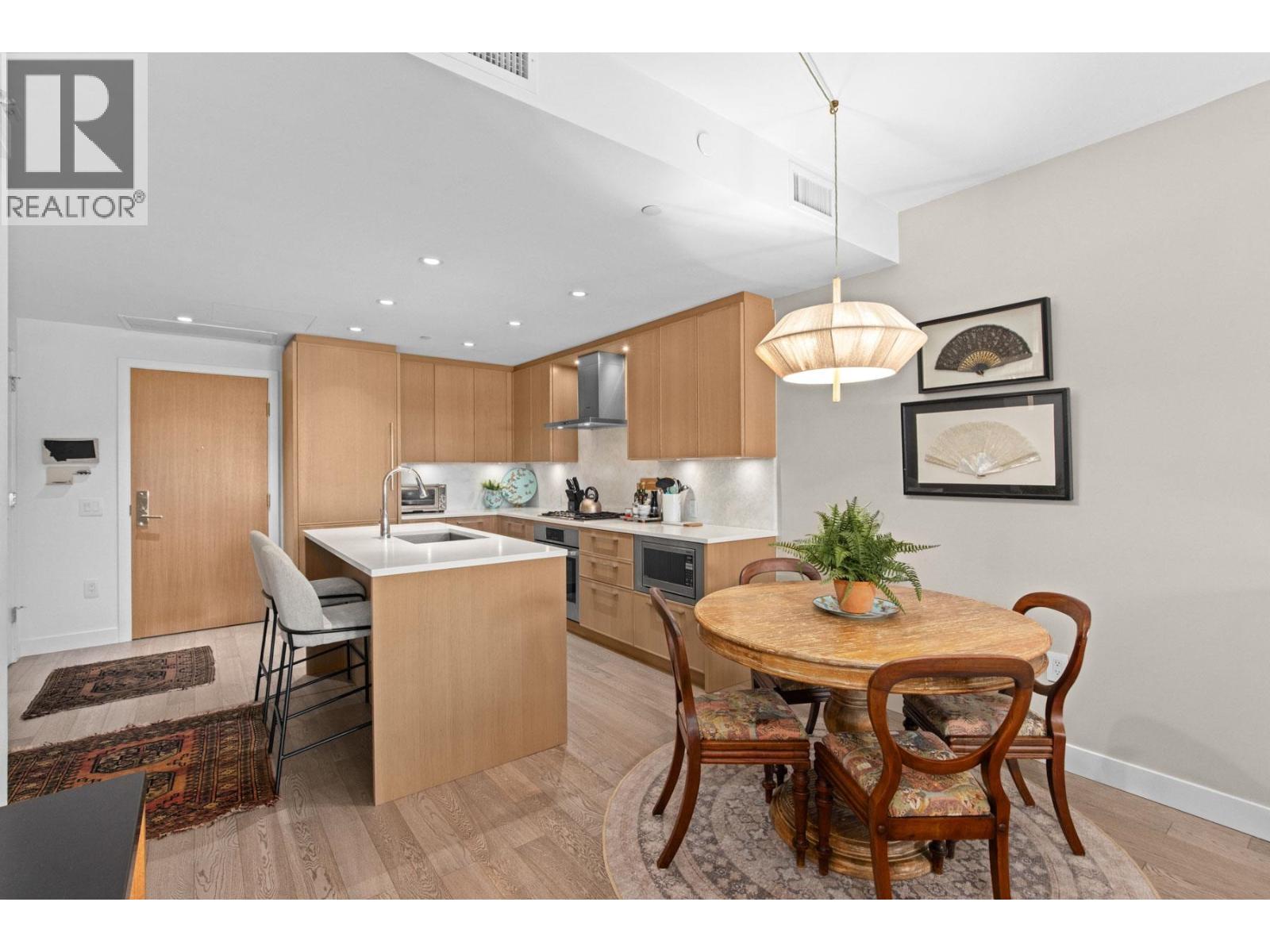 402 3220 Connaught Crescent, North Vancouver, British Columbia  V7R 0A5 - Photo 7 - R3156342