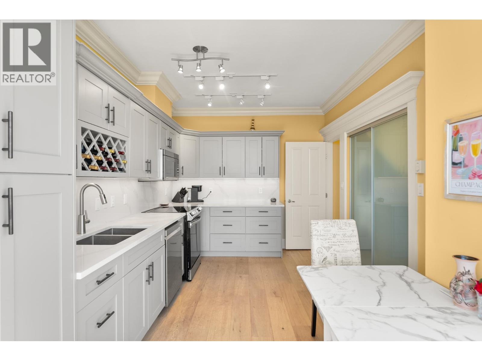 3003 6837 Station Hill Drive, Burnaby, British Columbia  V3N 5B7 - Photo 10 - R3156361