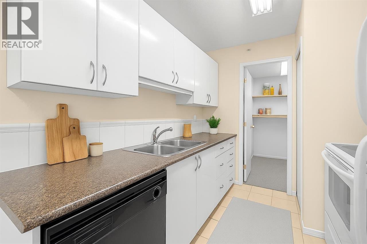 304 939 Homer Street, Vancouver, British Columbia  V6B 2W6 - Photo 2 - R3156369