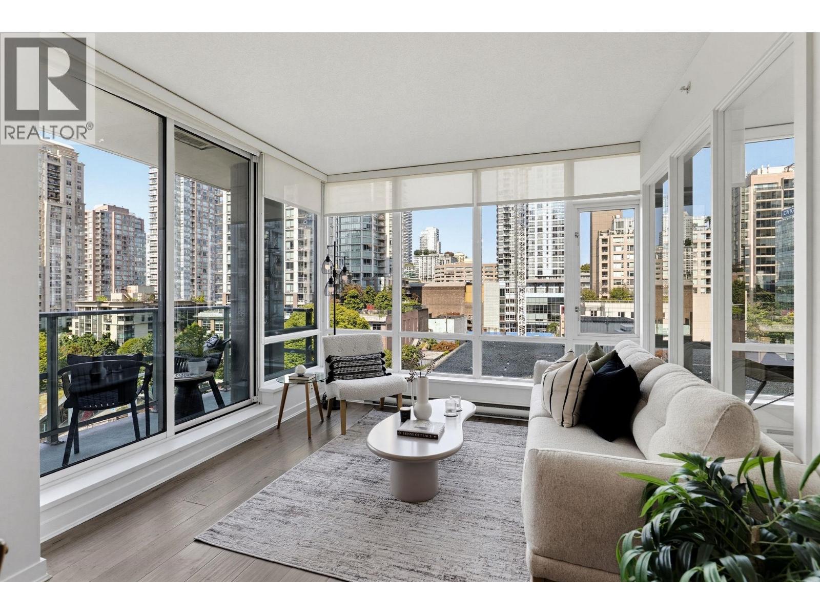 708 833 Homer Street, Vancouver, British Columbia  V6B 0H4 - Photo 2 - R3156386