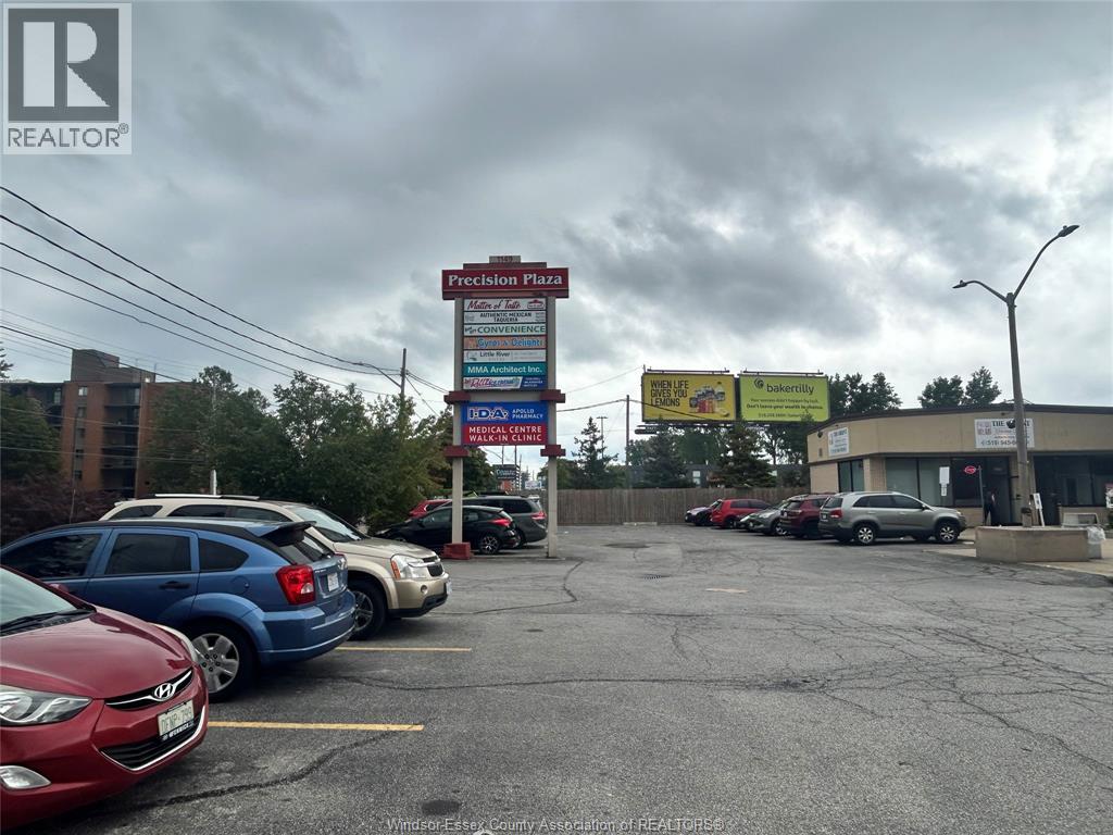 MLS# 26020001: 1181 Lauzon ROAD, Windsor, Canada
