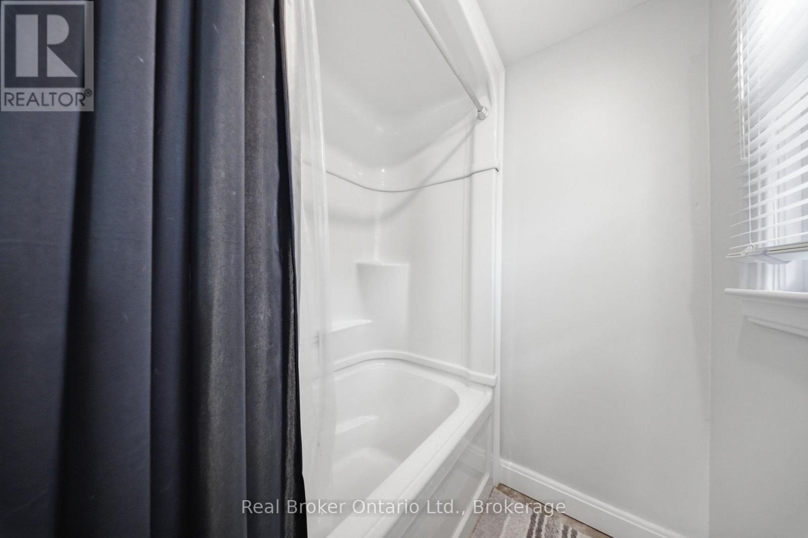 175 Grand River Avenue, Brantford, Ontario  N3T 4X7 - Photo 17 - X13684296