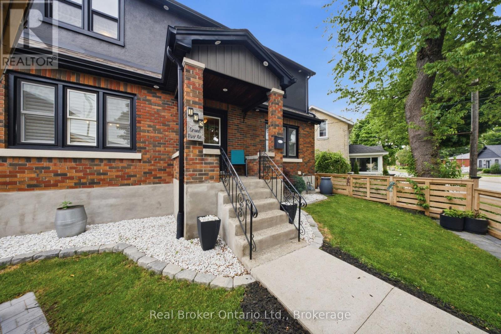 175 Grand River Avenue, Brantford, Ontario  N3T 4X7 - Photo 2 - X13684296