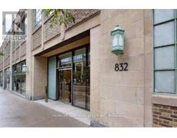 3310 - 832 BAY STREET, Toronto, Ontario