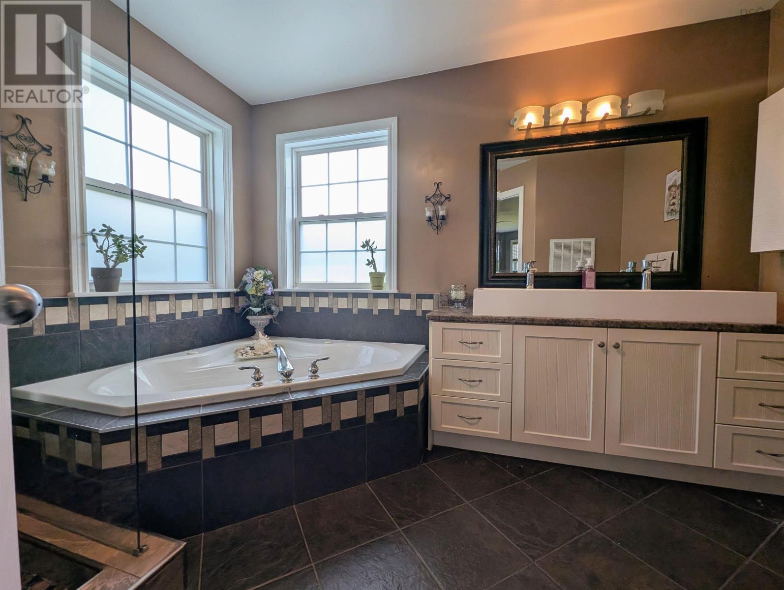 94 Valerie Court, Windsor Junction, Nova Scotia  B2T 1Y7 - Photo 22 - 202616938