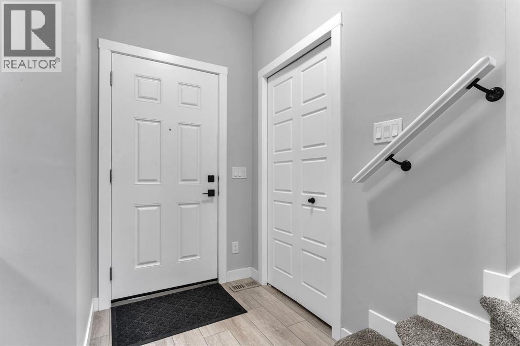 67 Corner Glen Gardens NE, Calgary, Alberta  T3N 2L3 - Photo 4 - A2302147