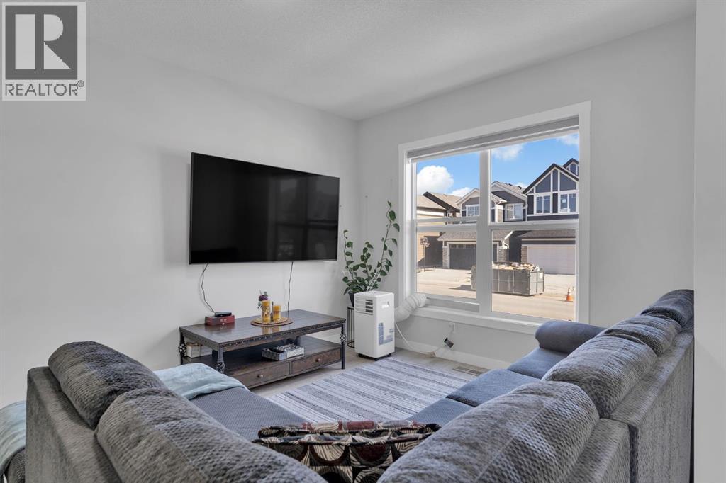 67 Corner Glen Gardens NE, Calgary, Alberta  T3N 2L3 - Photo 7 - A2302147