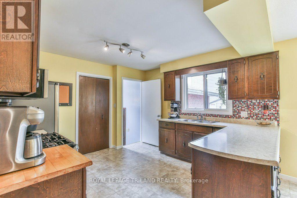 425 Queen Street, Lucan Biddulph, Ontario  N0M 1V0 - Photo 10 - X13684234