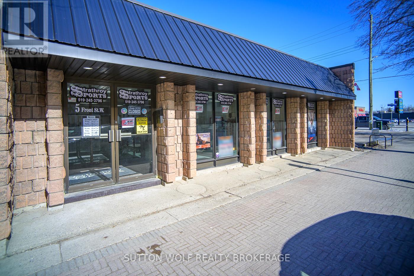 5 Front Street W, Strathroy-Caradoc, Ontario  N7G 1X5 - Photo 3 - X13684274
