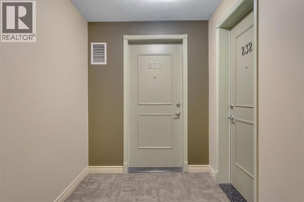 233, 3111 34 Avenue NW, Calgary, Alberta  T2L 0Y2 - Photo 7 - A2317436