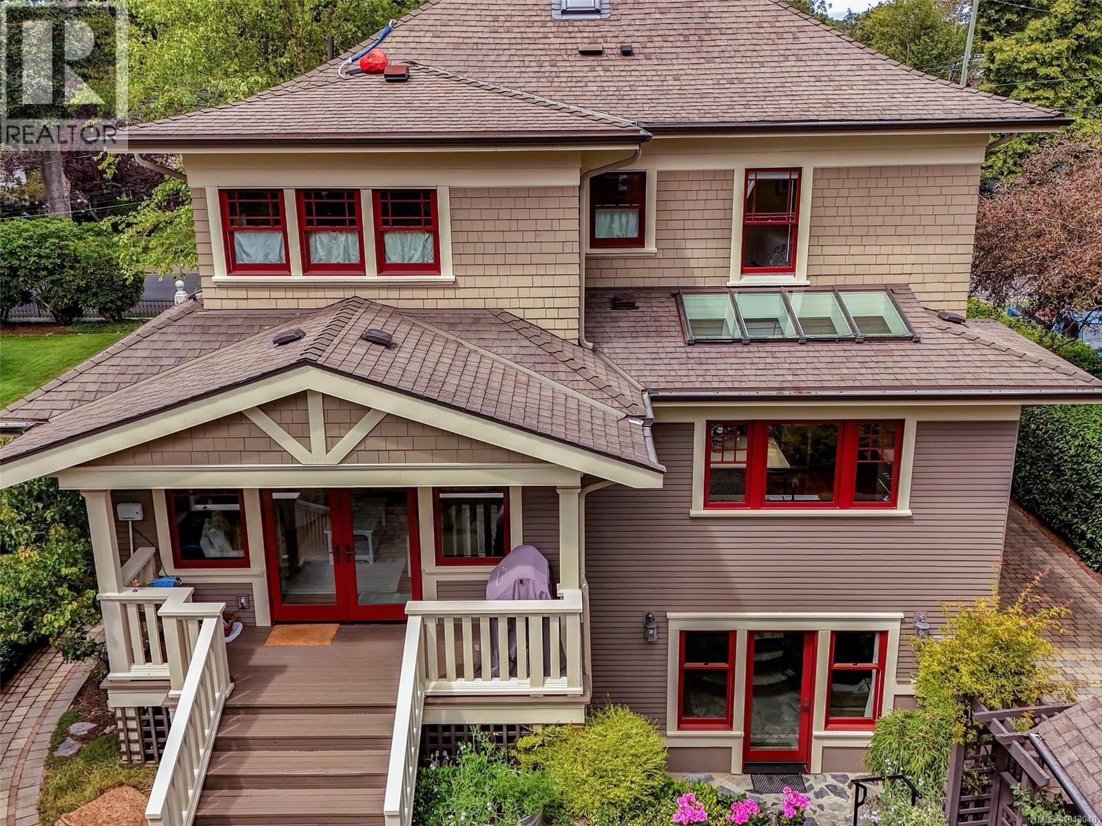 1043 St. Patrick St, Oak Bay, British Columbia  V8S 4Y2 - Photo 5 - 1043040