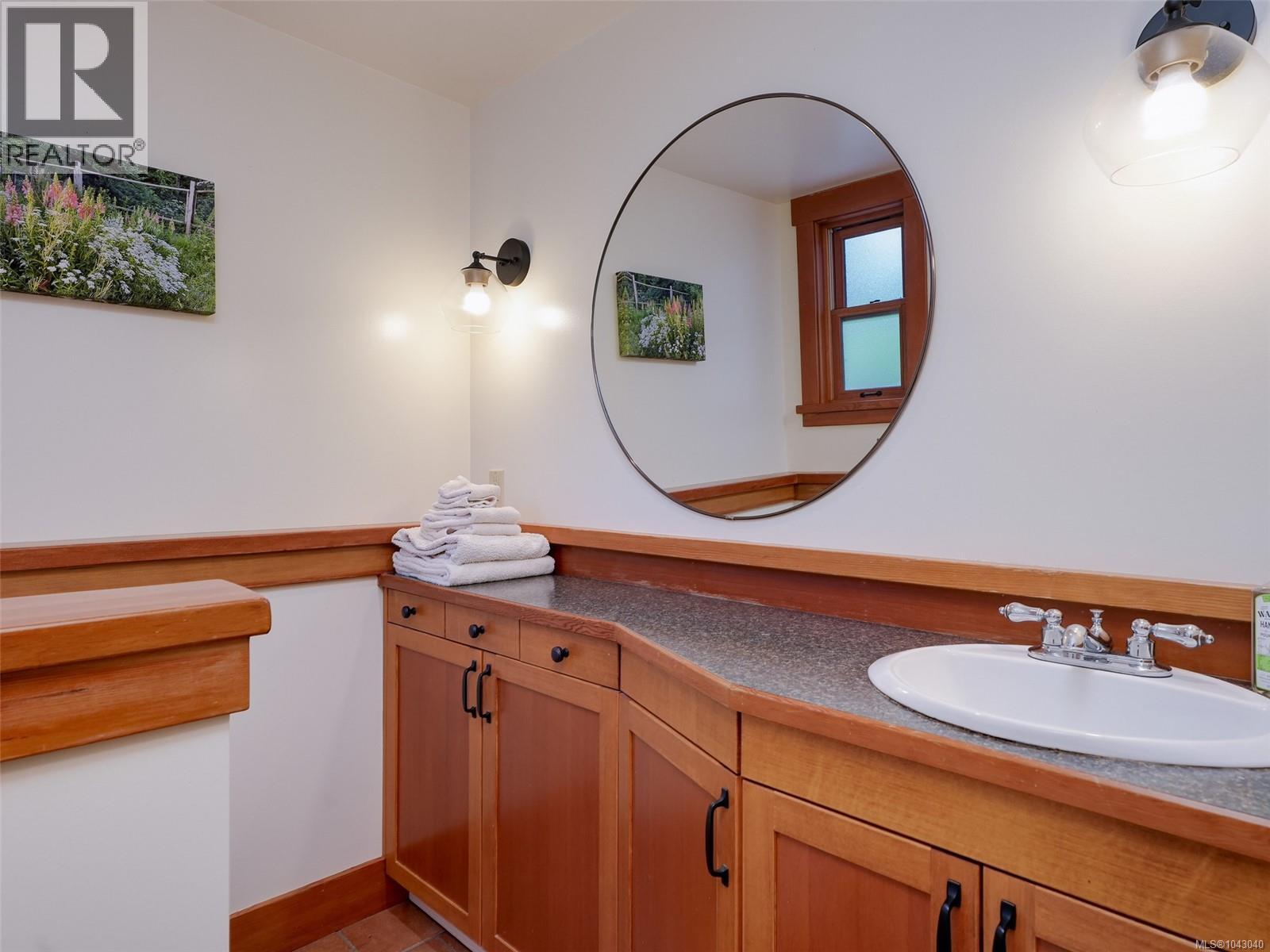 1043 St. Patrick St, Oak Bay, British Columbia  V8S 4Y2 - Photo 32 - 1043040