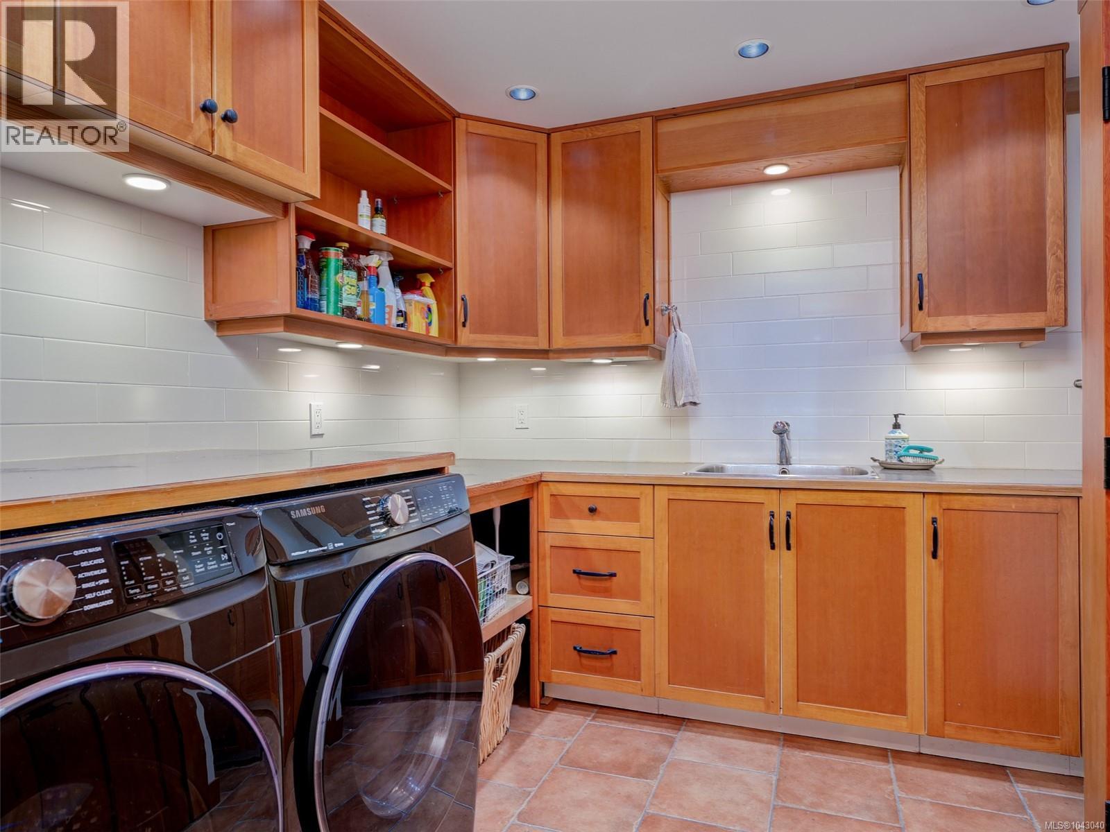 1043 St. Patrick St, Oak Bay, British Columbia  V8S 4Y2 - Photo 36 - 1043040