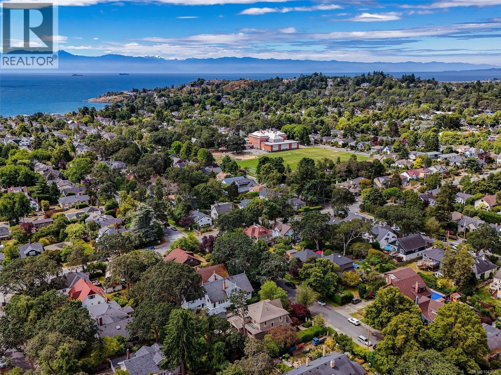 1043 St. Patrick St, Oak Bay, British Columbia  V8S 4Y2 - Photo 44 - 1043040