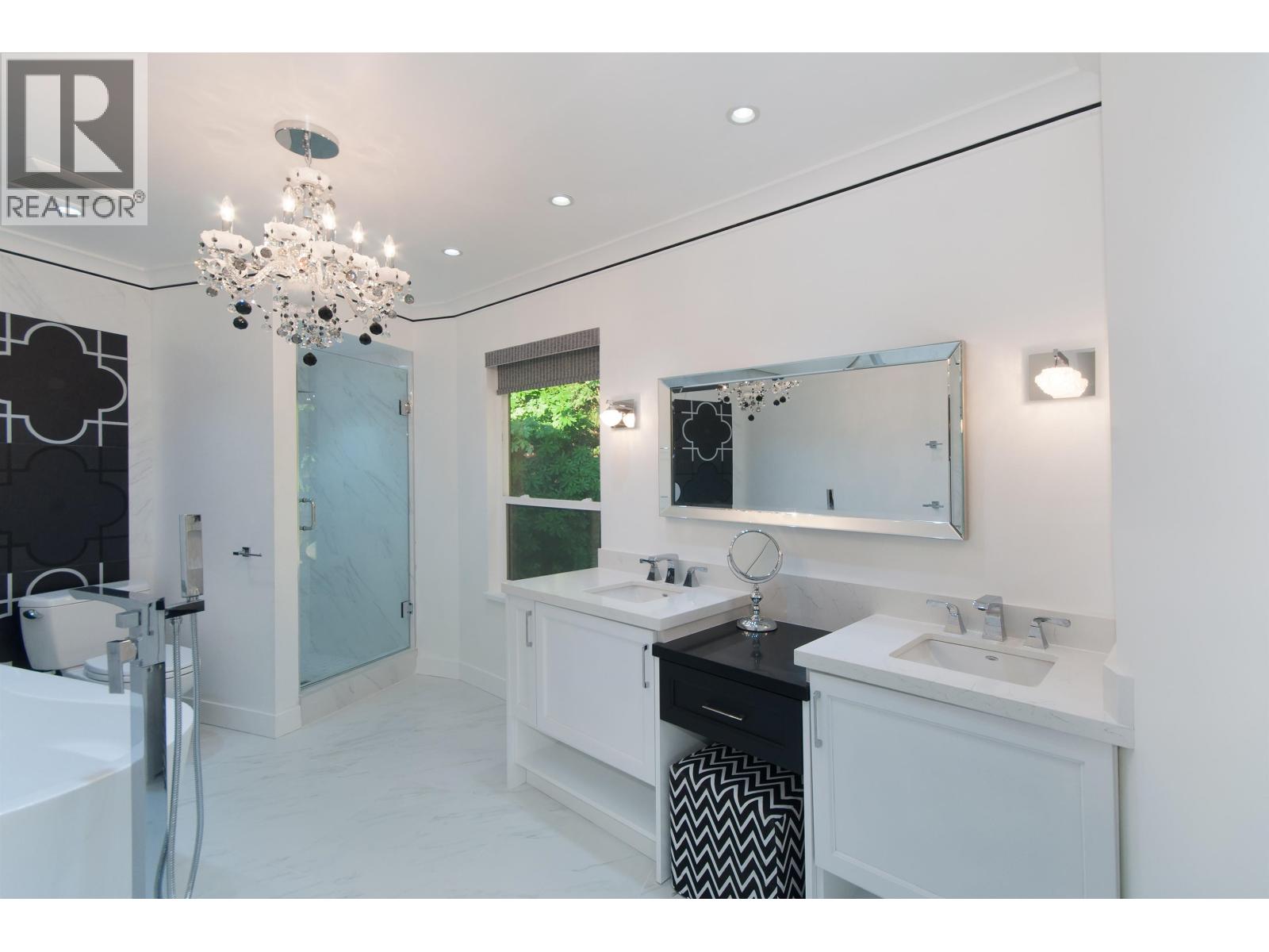 5530 Greenleaf Road, West Vancouver, British Columbia  V7W 1N6 - Photo 15 - R3156289