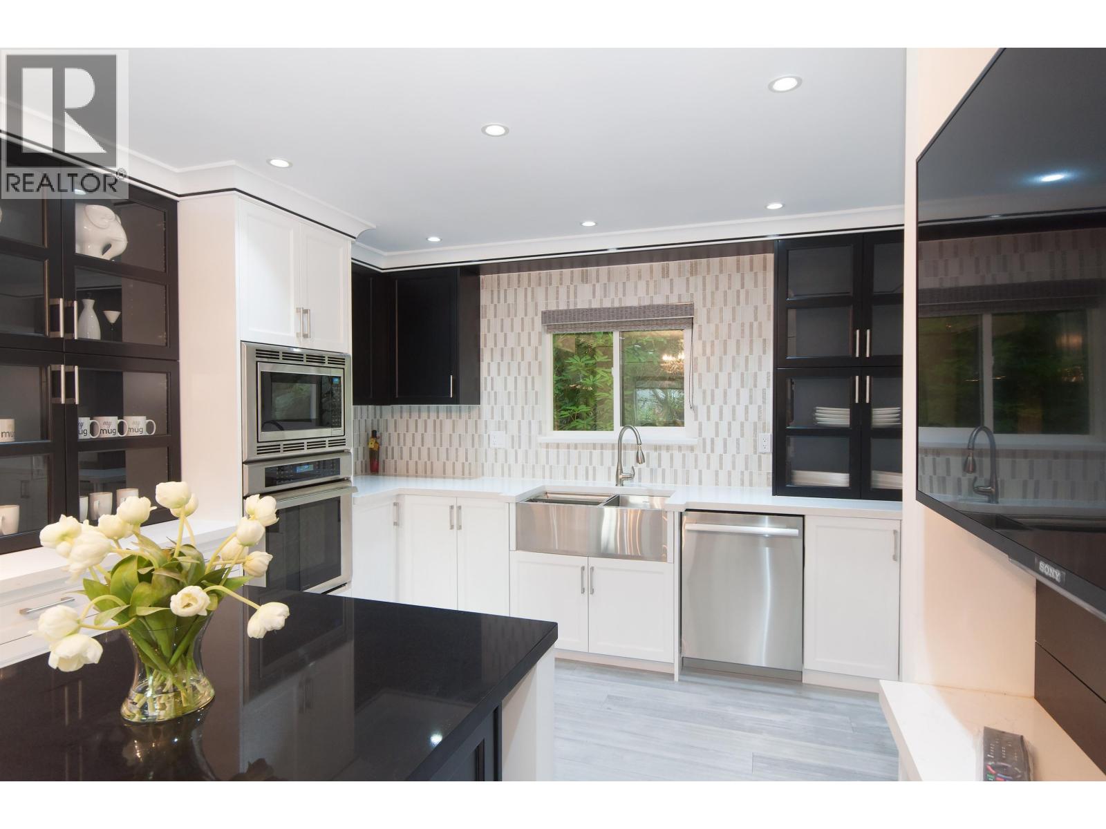 5530 Greenleaf Road, West Vancouver, British Columbia  V7W 1N6 - Photo 9 - R3156289
