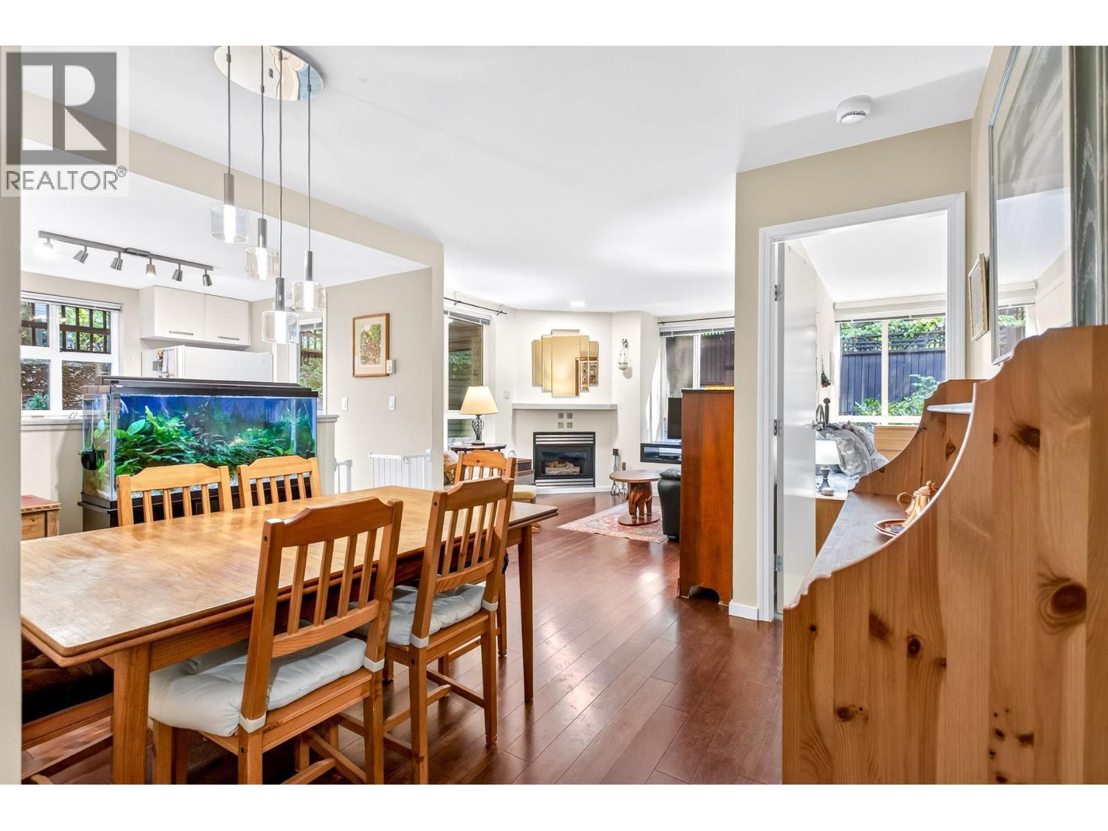 210 6893 Prenter Street, Burnaby, British Columbia  V5E 4L3 - Photo 4 - R3156296