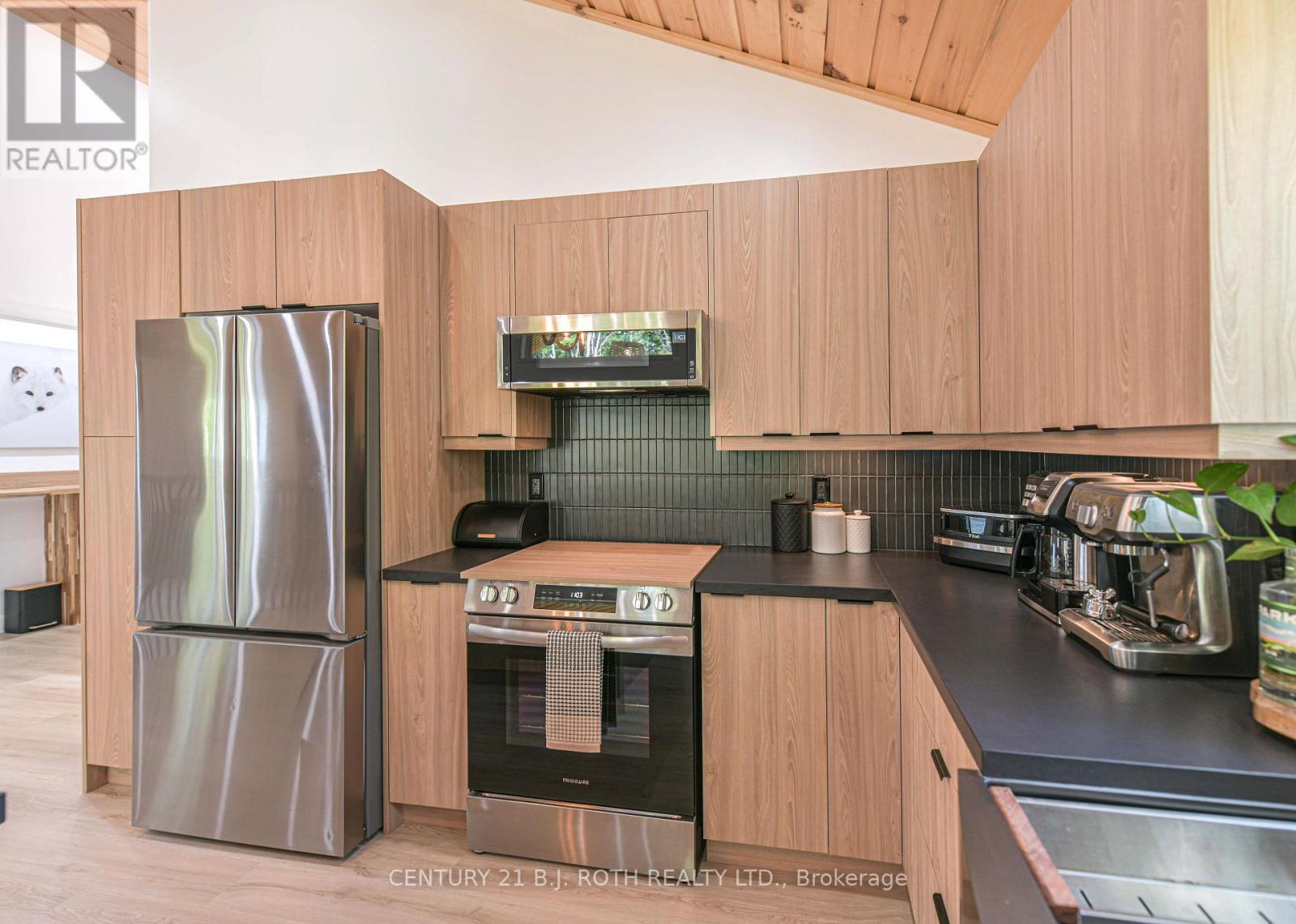 3332 Quetton Street, Severn (Washago), Ontario  L0K 2B0 - Photo 27 - S13684182