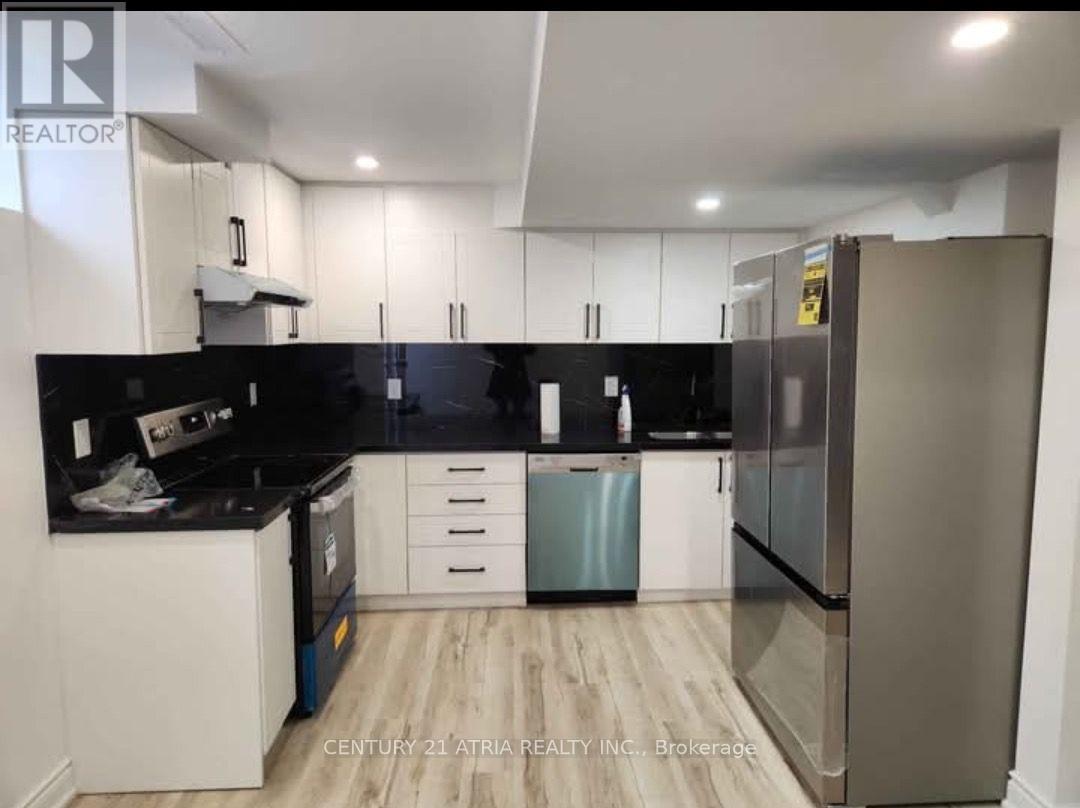 148 Dean Avenue, Barrie (Painswick South), Ontario L4N 0V7 - Photo 3 - S13684216