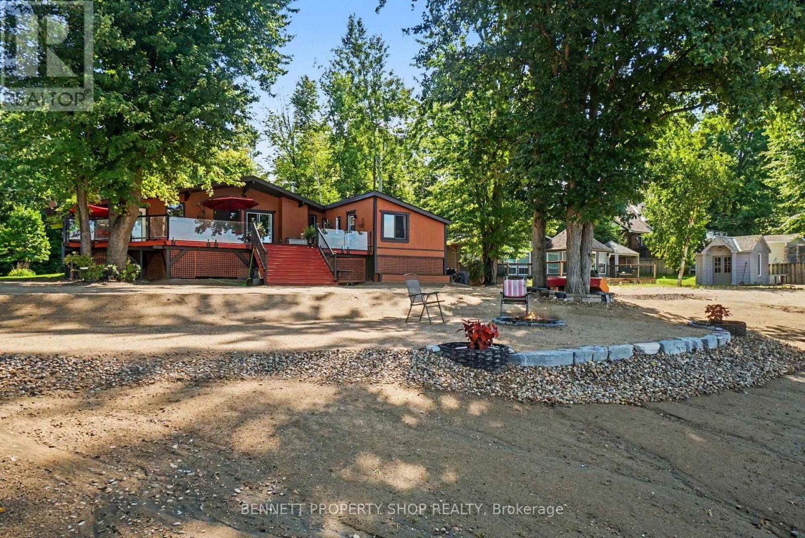 4240 Armitage Avenue, Ottawa, Ontario