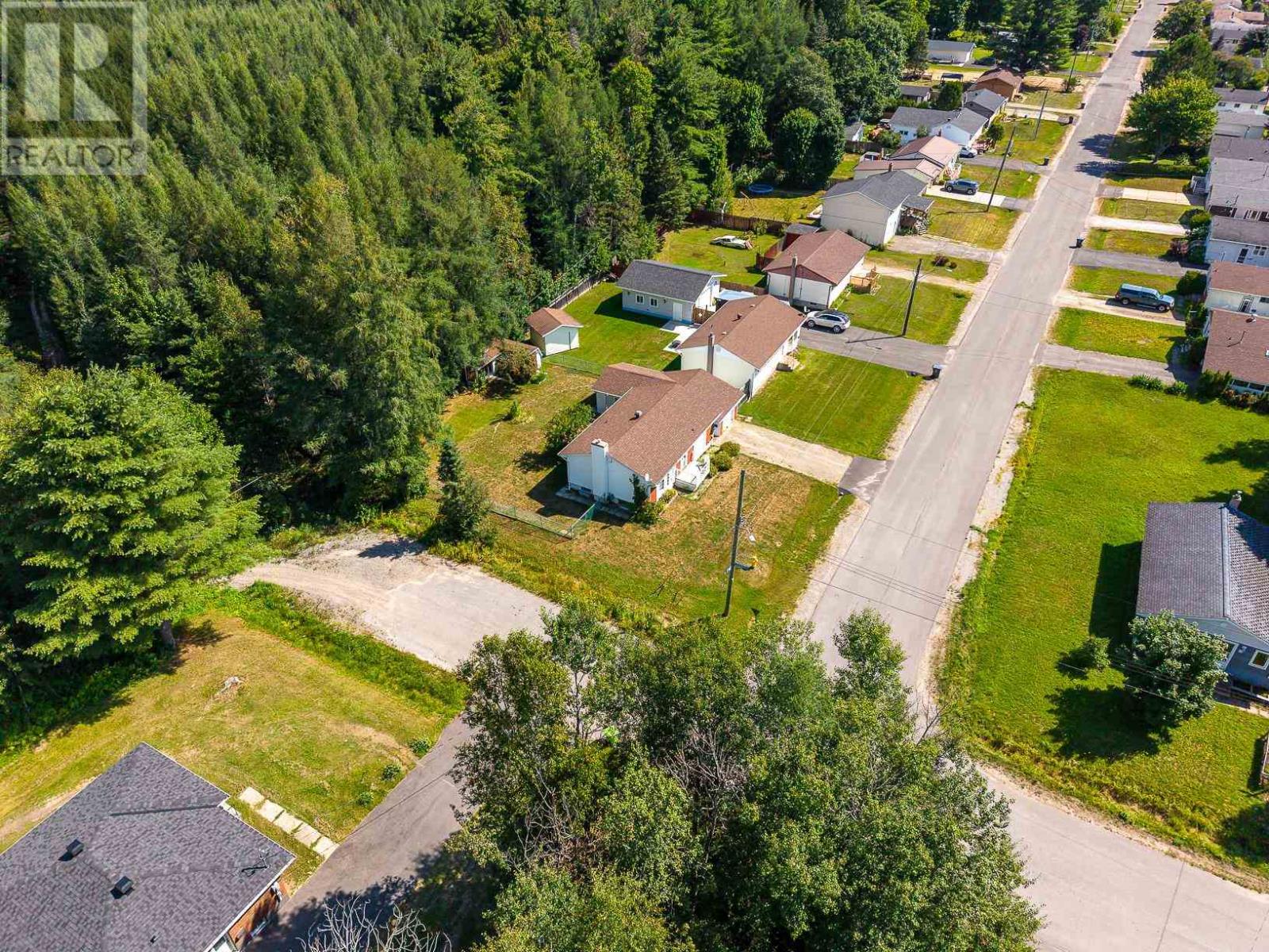 26 Corey Ave, Sault Ste. Marie, Ontario  P6B 4G5 - Photo 32 - SM262206
