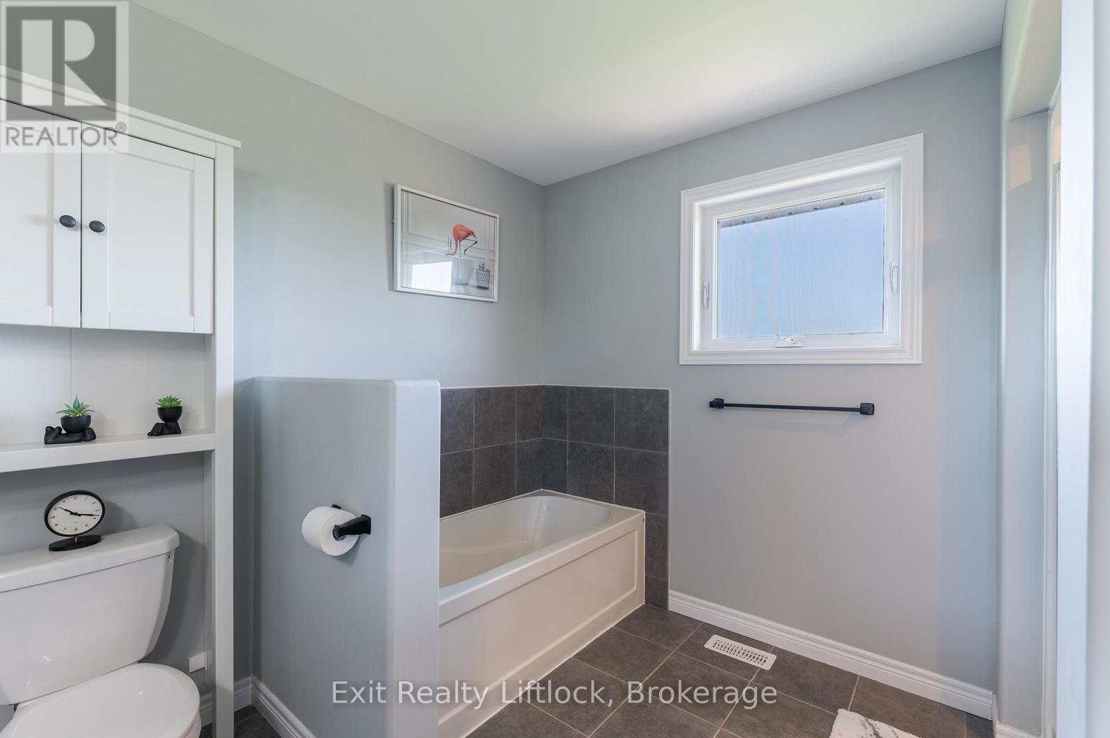 11 Darrell Drain Crescent, Asphodel-Norwood, Ontario  K0L 2V0 - Photo 28 - X13240174