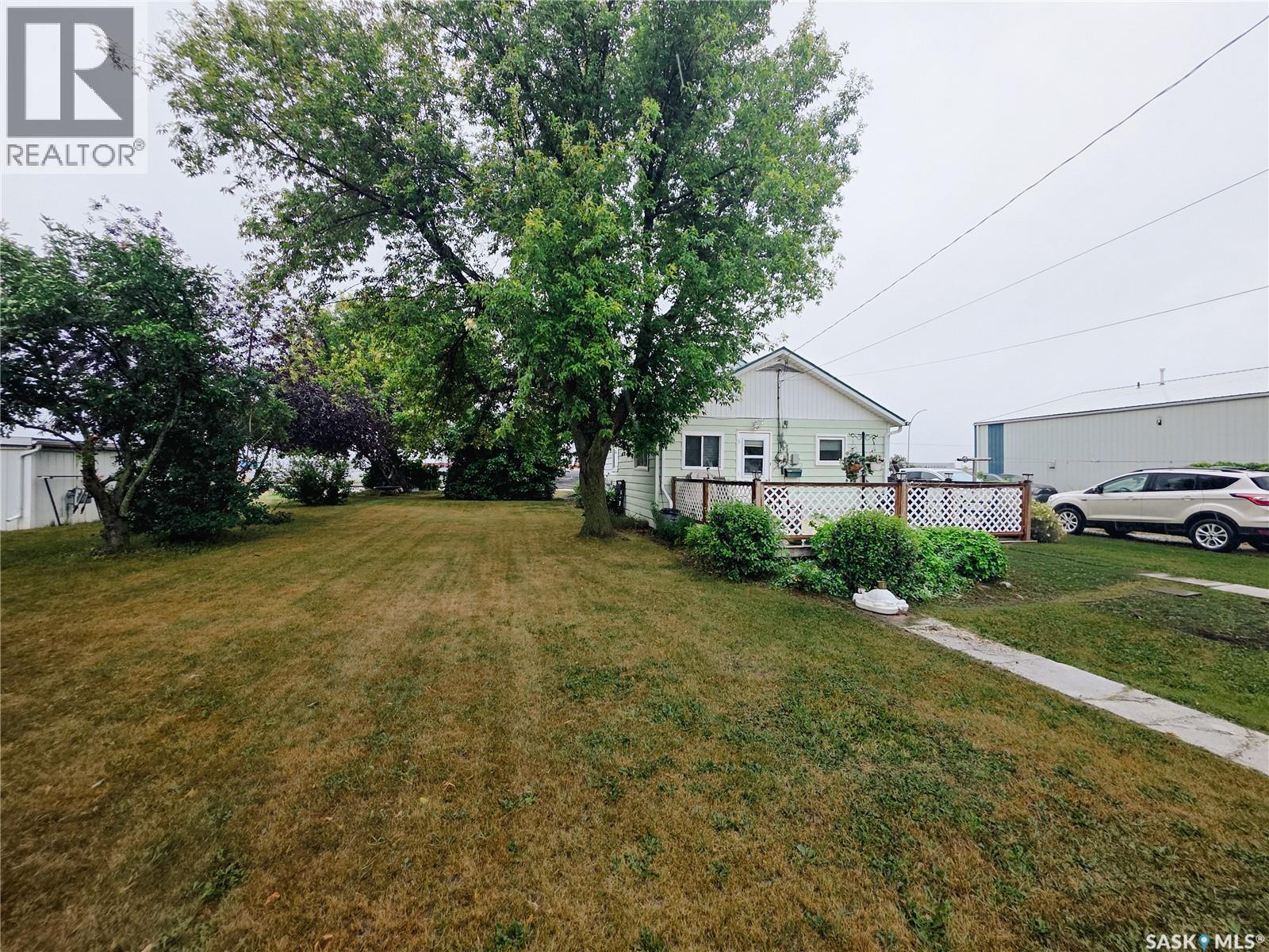 424 1st Avenue E, Melville, Saskatchewan  S0A 2P0 - Photo 5 - SK045817