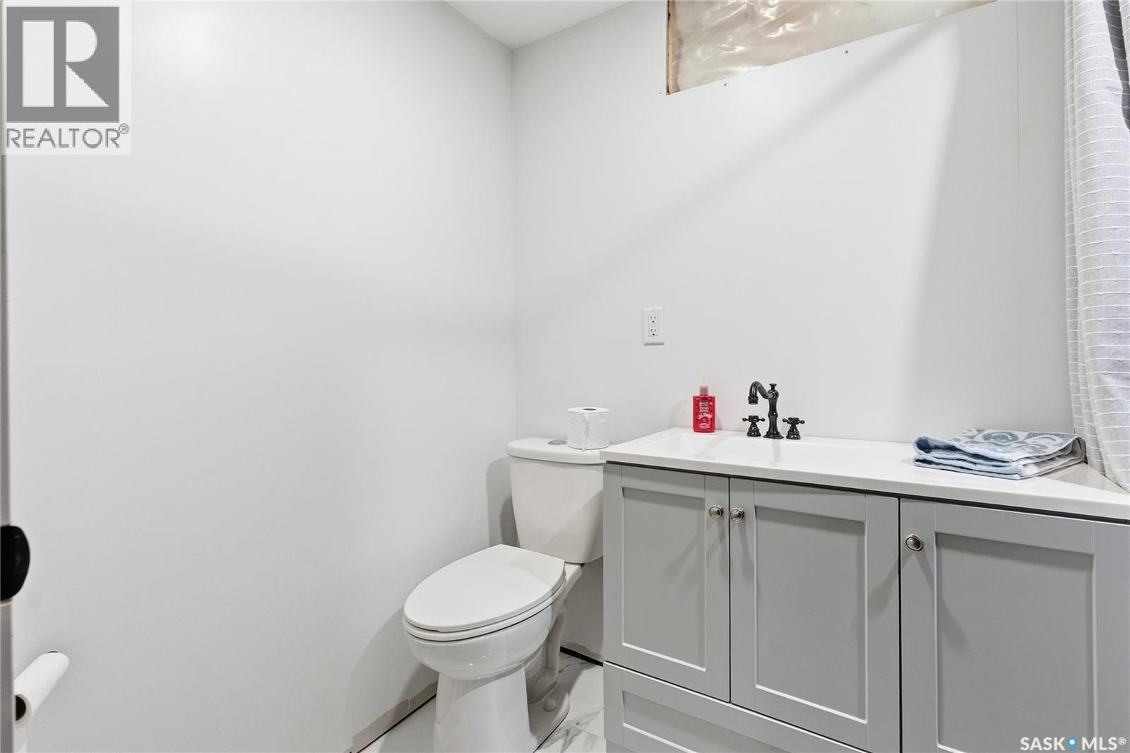 1813 Cameron Avenue, Saskatoon, Saskatchewan  S7H 3N2 - Photo 34 - SK045747