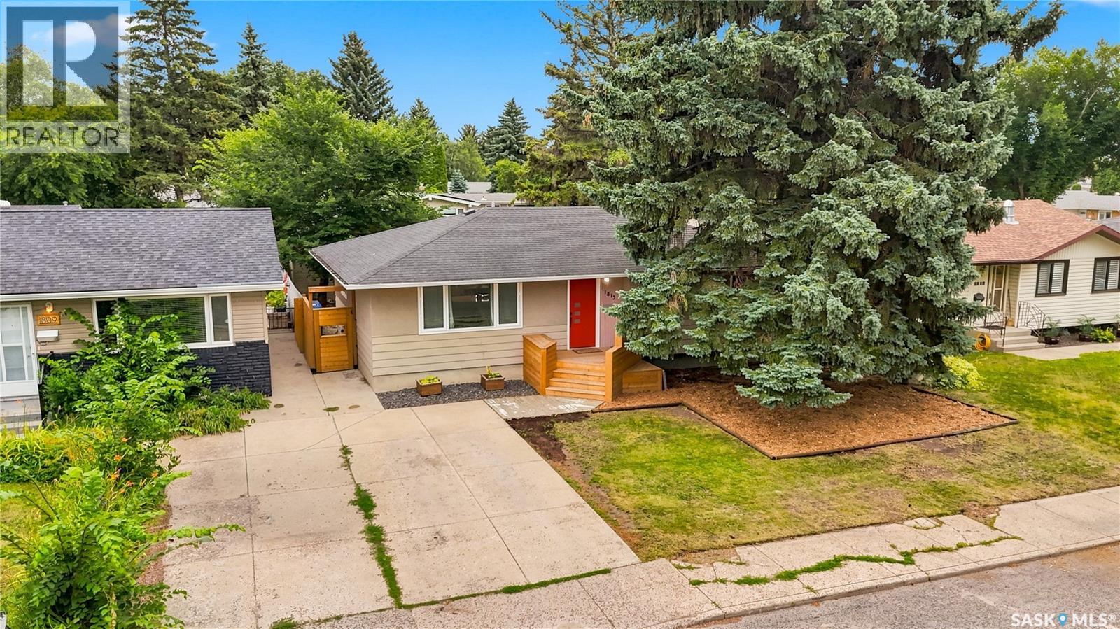 1813 Cameron Avenue, Saskatoon, Saskatchewan  S7H 3N2 - Photo 49 - SK045747