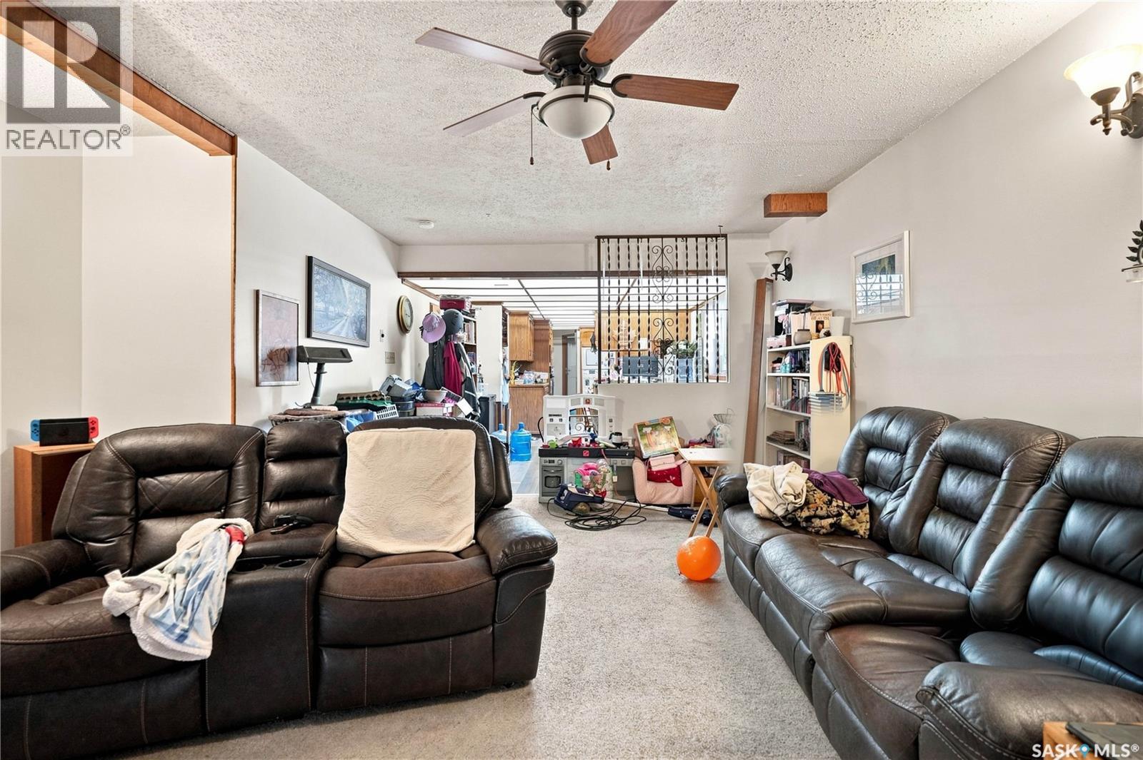 1020 Warner Street, Moose Jaw, Saskatchewan  S6H 5S5 - Photo 38 - SK045727