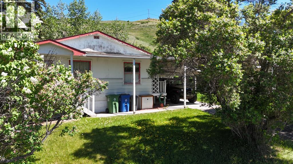 332 Third Street W Cochrane Alberta