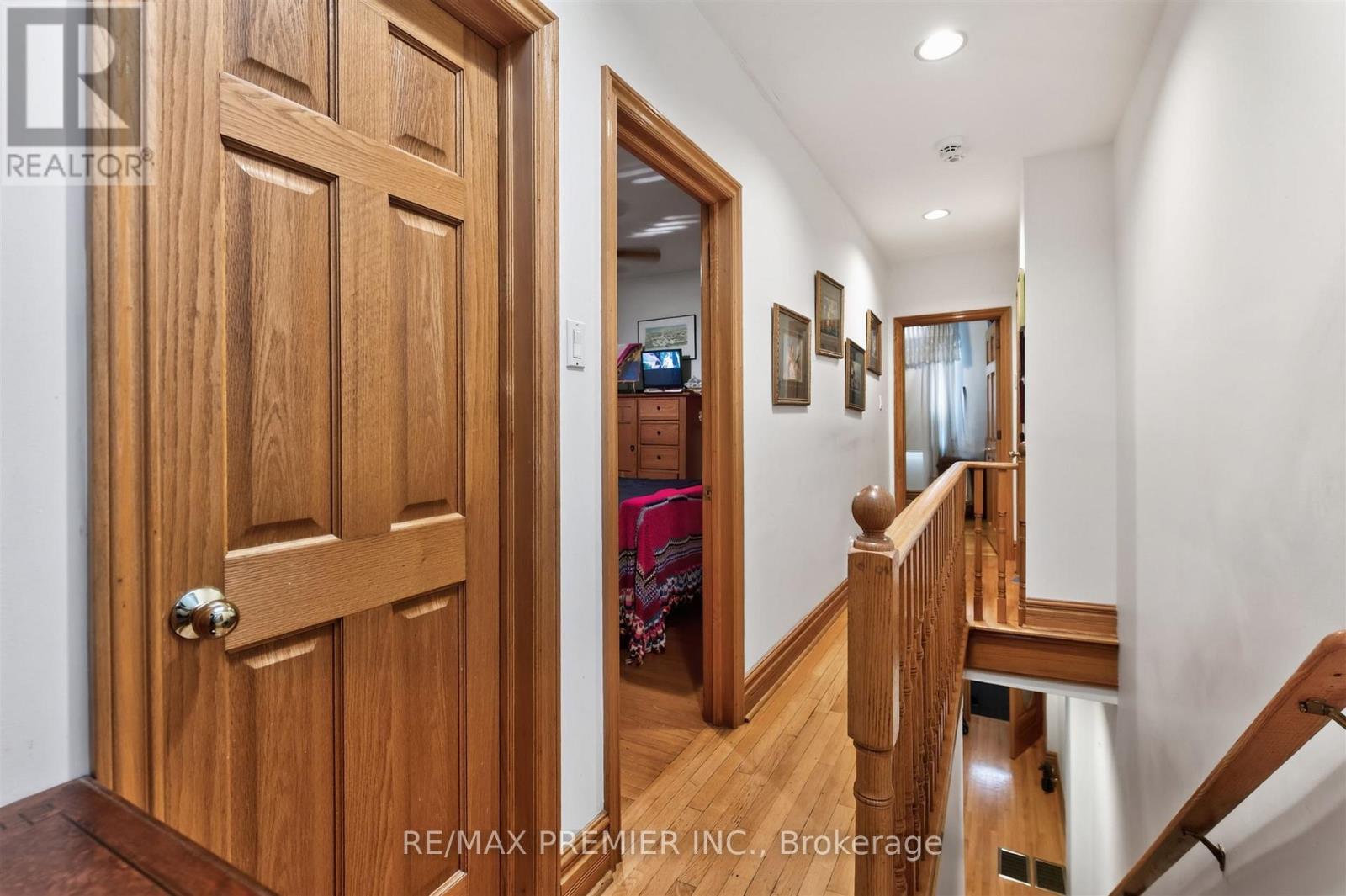 553 Greenwood Avenue, Toronto, Ontario  M4J 4A7 - Photo 22 - E13469380