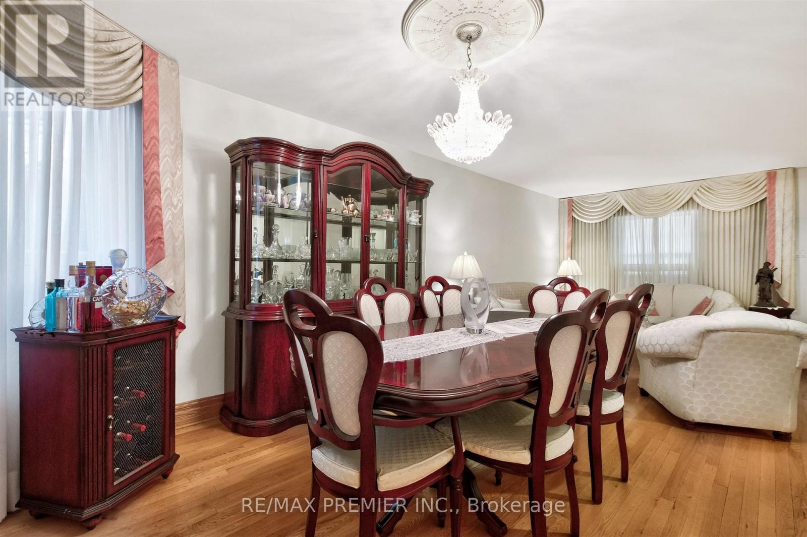 553 Greenwood Avenue, Toronto, Ontario  M4J 4A7 - Photo 13 - E13469380