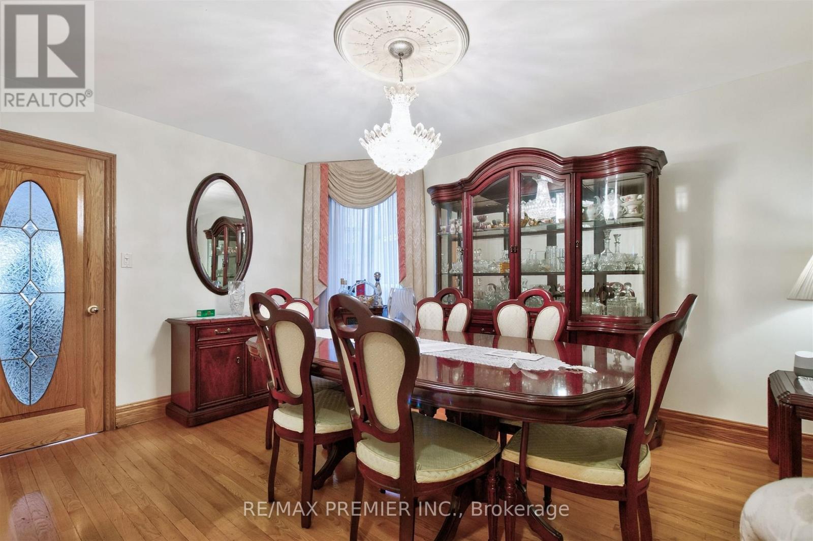 553 Greenwood Avenue, Toronto, Ontario  M4J 4A7 - Photo 12 - E13469380