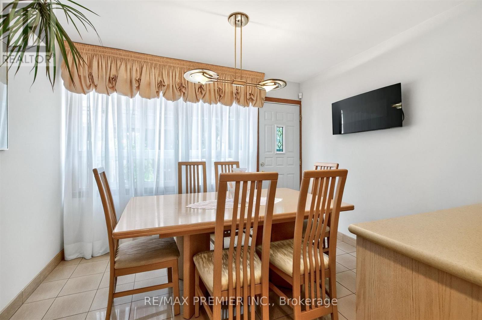553 Greenwood Avenue, Toronto, Ontario  M4J 4A7 - Photo 20 - E13469380